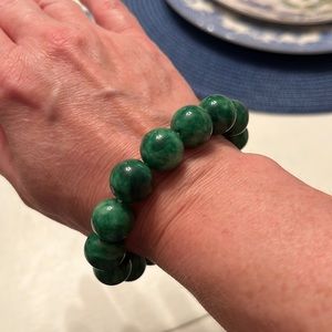 Natural jade stretch bracelet